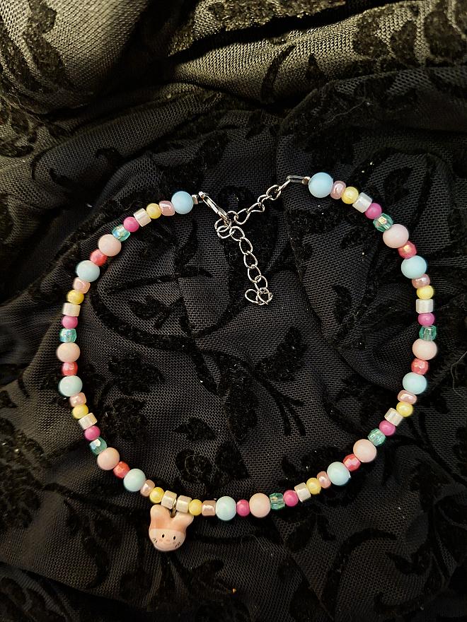 Kinder roze konijn